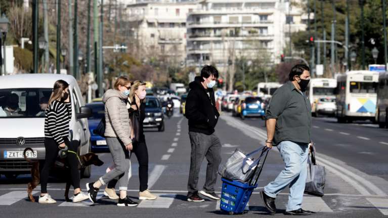 Κορονοϊός: &quot;Βράζει&quot; η Αττική με 801 κρούσματα - &quot;Ασφυξία&quot; για Κέντρο Αθήνας και Πειραιά