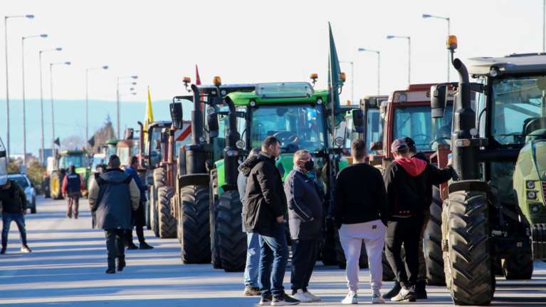 Αγρότες- Η μεγάλη απόβαση: Ποιο είναι το σχέδιό τους για να φθάσουν στην Αθήνα με 200 τρακτέρ, λεωφορεία και αυτοκίνητα