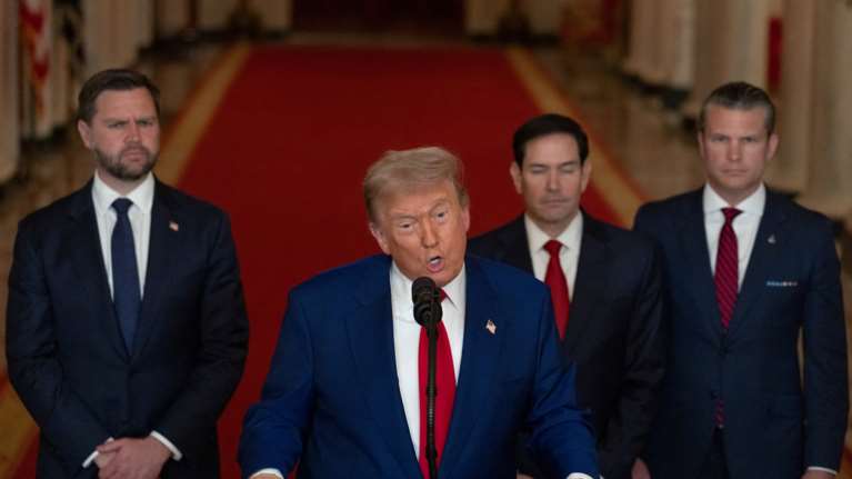 Τραμπ: Πήραμε τη βόμβα μέσα από τα χέρια του Ιράν - Θεαματική στρατιωτική επιτυχία