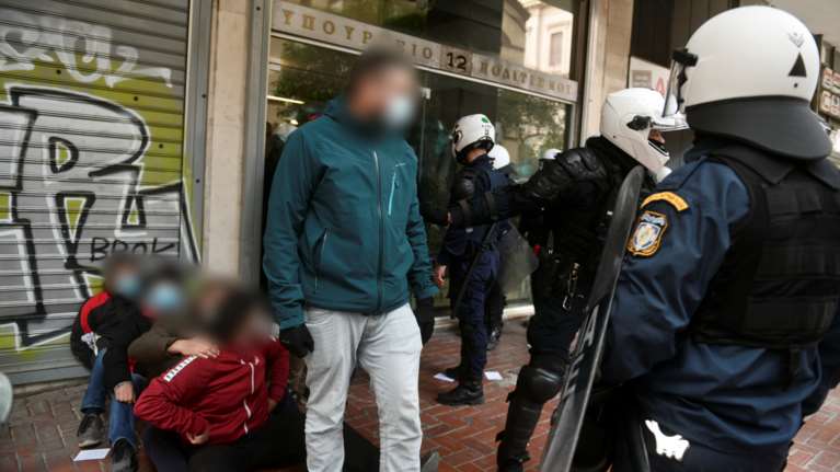 Κατάληψη για τον Κουφοντίνα στο υπουργείο Πολιτισμού: 42 συλλήψεις...και ο γιος Βούτση [εικόνες]