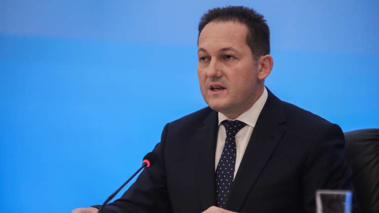 Στέλιος Πέτσας: Μπήκαμε σε lockdown για να γλιτώσουμε &quot;τσουνάμι&quot; κρουσμάτων