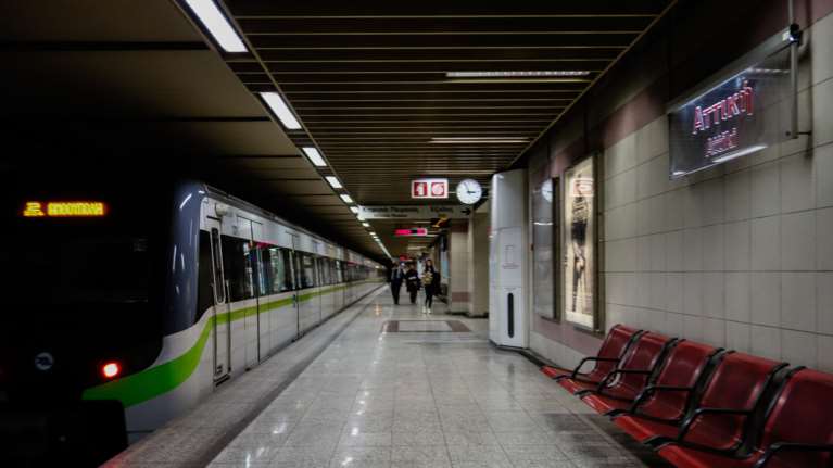 Αργία Αγίου Πνεύματος: Πώς θα κινηθούν Μετρό, Τραμ, ΗΣΑΠ