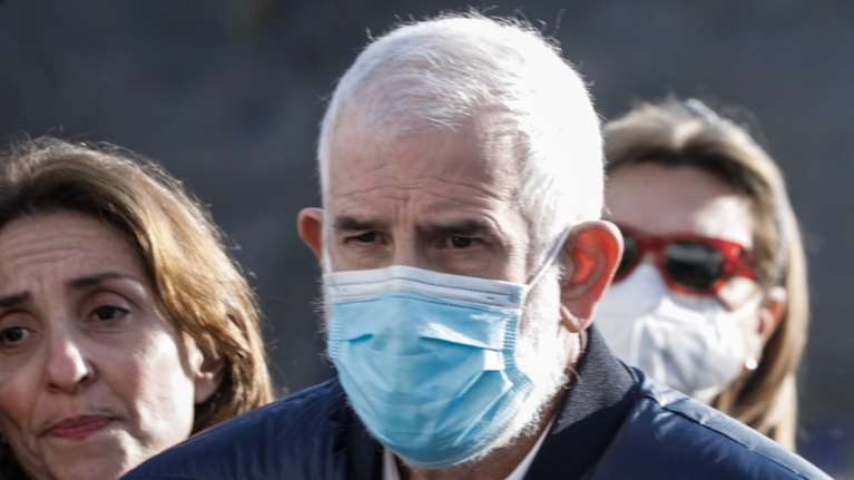 Πέτρος Φιλιππίδης: Στο Άγιο Όρος ο ηθοποιός - Το καυστικό σχόλιο του Ανδρέα Μικρούτσικου [βίντεο]