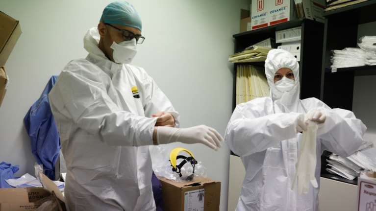 Ρόδος: Καταγγελίες σοκ για τον σάτυρο γυναικολόγο - &quot;Έβαλε το χέρι του χωρίς να φορέσει γάντια&quot;