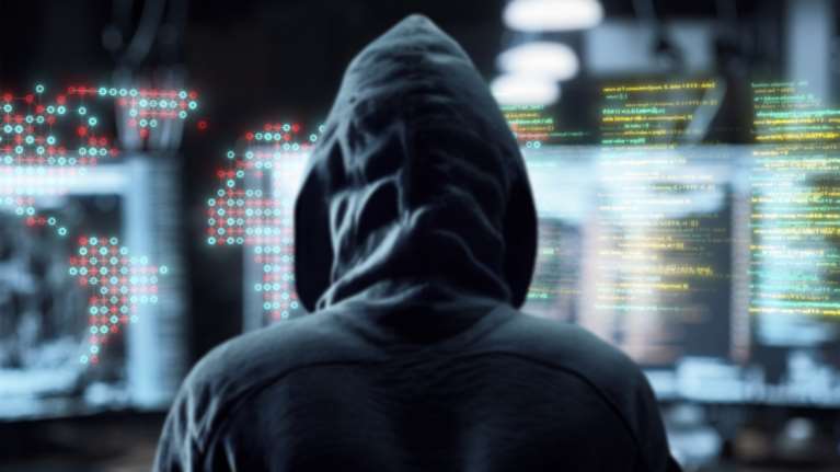 Ταυτοποιήθηκε 17χρονος χάκερ που απειλούσε ανήλικο και τους γονείς του μέσω διαδικτύου