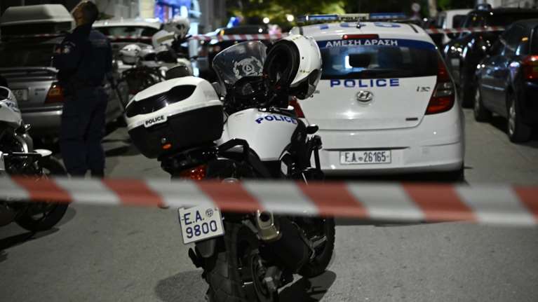 Θεσσαλονίκη: Μαχαίρωσε τον σύντροφό της – Στο νοσοκομείο το θύμα σοβαρά τραυματισμένο