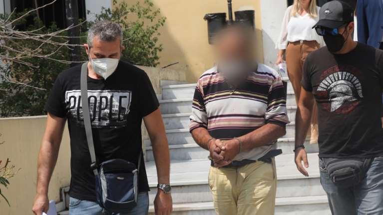 Αλεποχώρι: &quot;Πυροβόλησα για εκφοβισμό, νόμιζα ότι ήταν κλέφτες&quot; - Η απολογία του 70χρονου που τραυμάτισε τα παιδιά