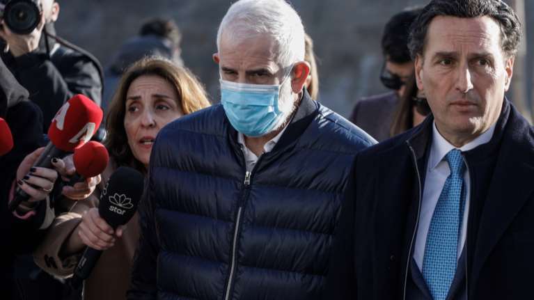 Ενταση στη δίκη με τον Φιλιππίδη: Κατηγόρησε δικηγόρο ότι μανατζάρει καλλιτέχνες με τον αδελφό της Παπαχαραλάμπους