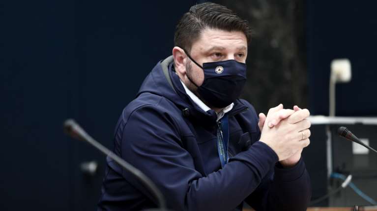 Το μήνυμα Χαρδαλιά για τα Χριστούγεννα: Γιορτές με περιορισμούς αλλά και με αυτούς που αγαπάμε