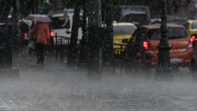 Καιρός: Αγριεύει με βροχές και ισχυρούς βοριάδες - &quot;Βουτιά&quot; του υδράργυρου έως 6 βαθμούς [Χάρτης]