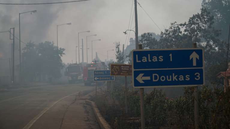 Φωτιά στην Ηλεία: Ανεξέλεγκτα τα τρία μέτωπα - Εκκενώνονται κι άλλες περιοχές