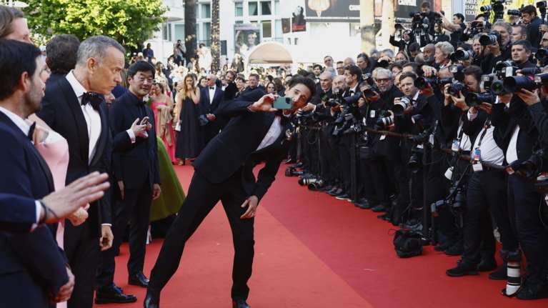 &quot;Επεισόδιο&quot; στις Κάννες με τον Τομ Χανκς - Γιατί ξέσπασε σε υπάλληλο και η εξήγηση της Ρίτας Γουίλσον