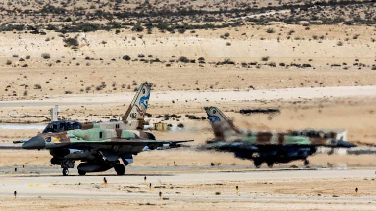 Μαχητικά, βαλλιστικοί και αέρος-εδάφους πύραυλοι, drones- Έτσι θα πλήξει το Ιράν το Ισραήλ- Τι αποκαλύπτουν τα έγγραφα που διέρρευσαν