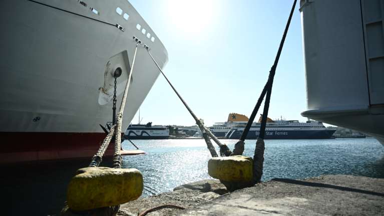 Δεμένα τα πλοία στις 20 Νοεμβρίου - Η ΠΝΟ συμμετέχει στην απεργία της ΓΣΕΕ