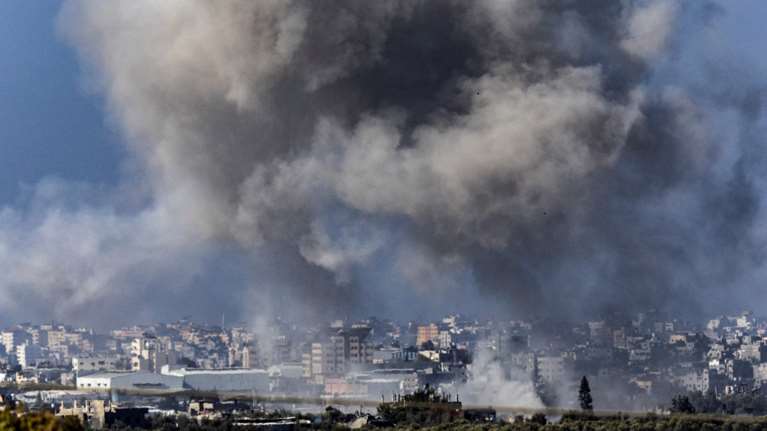 Πόλεμος Ισραήλ-Χαμάς: Ο ισραηλινός στρατός συμφώνησε για τετράωρες ανθρωπιστικές παύσεις πυρός στη βόρεια Γάζα