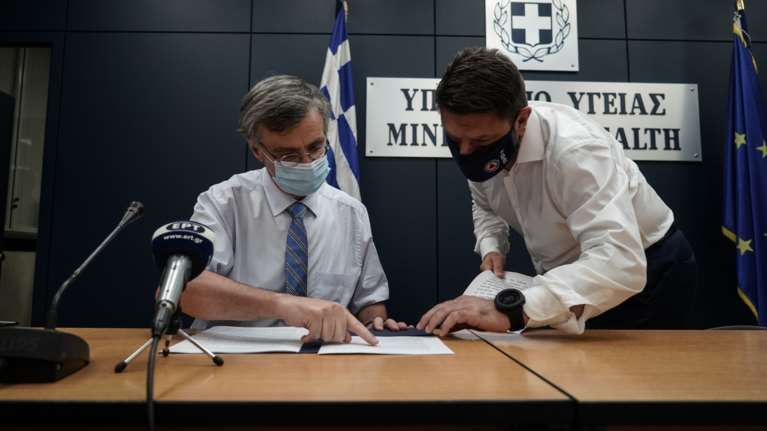 Βουλή: Τσιόδρας, Χαρδαλιάς, Κικίλιας και Αρκουμανέας στην Επιτροπή Θεσμών και Διαφάνειας