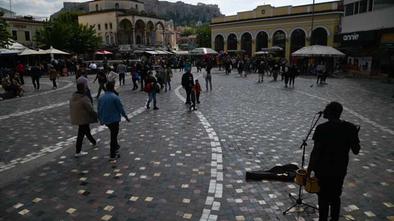 Κορονοϊός: Ανησυχία για τα 533 νέα κρούσματα στη Θεσσαλονίκη - 675 στην Αττική και 252 στη Λάρισα