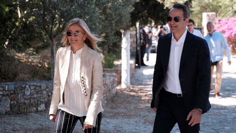 Κυριάκος- Μαρέβα στα Χανιά: Στο μνημόσυνο για τα τρία χρόνια από τον θάνατο του Κωνσταντίνου Μητσοτάκη (φωτό,video)