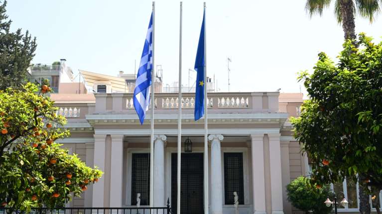 Κυβερνητικές πηγές για ομιλία Ανδρουλάκη στη ΔΕΘ: Επανέφερε τα "πράσινα λεφτόδεντρα" του παρελθόντος