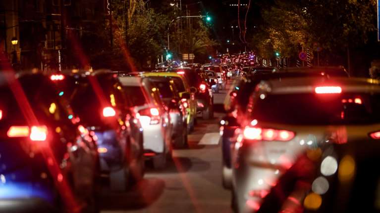 Κίνηση στους δρόμους: Κόλαση το κέντρο της Αθήνας - Κλειστοί δρόμοι λόγω Μπλίνκεν και συναυλίας καλλιτεχνών