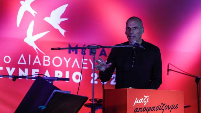 Καρφιά Βαρουφάκη κατά ΣΥΡΙΖΑ και ΚΚΕ: Είμαστε έτοιμοι να κάνουμε ό,τι δεν έγινε το 2015