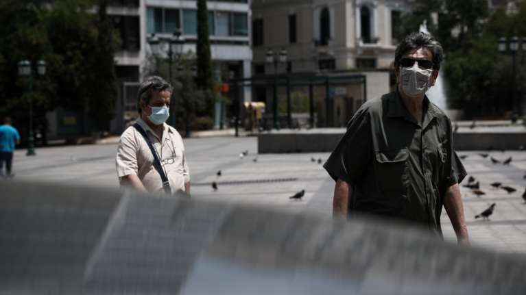 Παγώνη: Δεν χρειάζεται να μας πει η τηλεόραση πού πρέπει να φοράμε μάσκα - Τα 3 λάθη που &quot;βλέπει&quot; ο Καπραβέλος