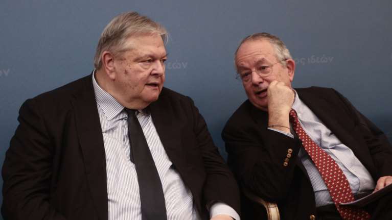 Κόντρα Αλιβιζάτου-Βενιζέλου για το άρθρο 86: "Ηταν βήμα προς τα πίσω" - "Ποιος εισαγγελέας παρέκαμψε τη Βουλή;"