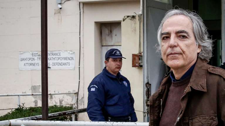 Σε κρίσιμη κατάσταση ο Δημήτρης Κουφοντίνας: Τι είπε στη γιατρό που τον επισκέφθηκε