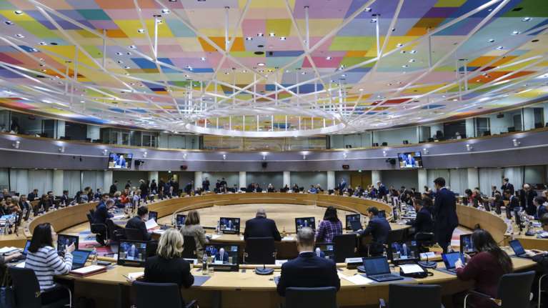 Ο Τραμπ αφήνει την Ευρώπη εκτός διαπραγματεύσεων για το Ουκρανικό- Βαθιά κρίση στις σχέσεις του με τους Ευρωπαίους ηγέτες