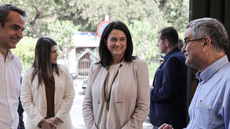 Στο Παγκράτι ο Μητσοτάκης: Επίσκεψη στο 7ο Γυμνάσιο Αθηνών, συνομίλησε με μαθητές και καθηγητές [εικόνες]