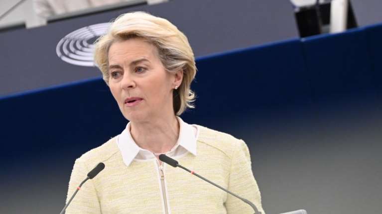 Φον ντερ Λάιεν: Πλήρες εμπάργκο στο ρωσικό πετρέλαιο από τις χώρες της ΕΕ - Ανακοινώθηκε το έκτο πακέτο κυρώσεων