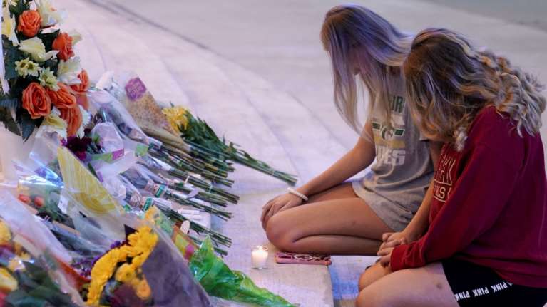 Μακελειό σε λύκειο στη Τζόρτζια των ΗΠΑ: 14χρονος πυροβόλησε και σκότωσε δύο συμμαθητές και δύο καθηγητές του