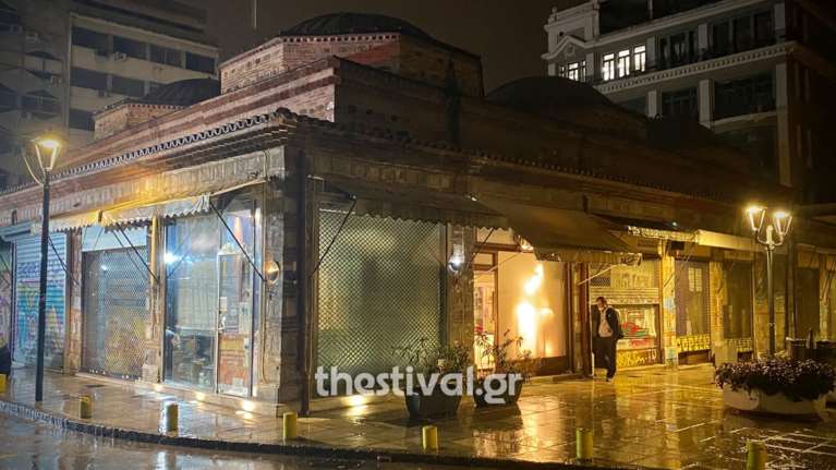 Ριφιφί για γέλια σε κοσμηματοπωλείο της Θεσσαλονίκης: Το μόνο που πήραν ήταν άδεια κουτιά [εικόνες-βίντεο]