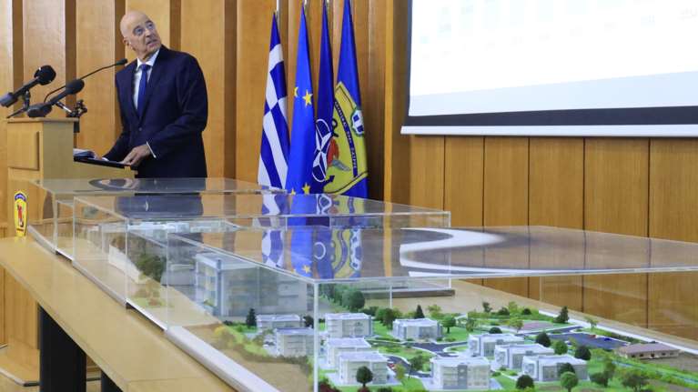 Το υπ. Αμυνας θα κατασκευάσει 10.454 κατοικίες για τους αξιωματικούς των Ενόπλων Δυνάμεων- Ερχεται και &quot;καλάθι&quot; αγορών
