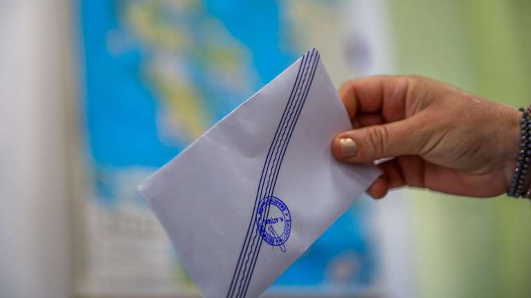 Δημοσκόπηση Pulse: Ντέμπι ΠΑΣΟΚ- Πλεύσης στη 2η θέση- Πρωτιά 13,5% μονάδων για τη ΝΔ