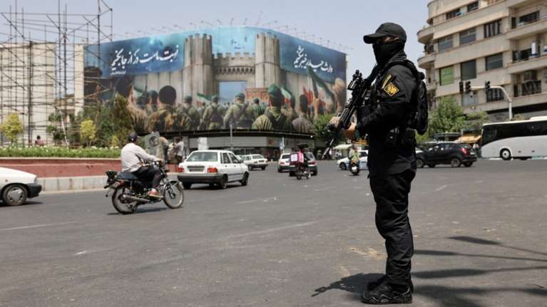 Ιράν: Η Τεχεράνη υποστηρίζει ότι αντικατέστησε πλήρως τα συστήματα αεράμυνας που έπληξε το Ισραήλ