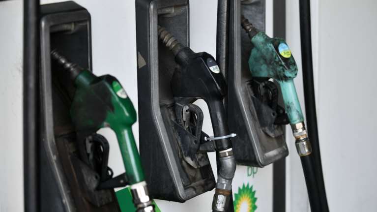 &quot;Πράσινο τέλος&quot; στην τιμή του πετρελαίου κίνησης - Αυξήσεις κατά 3-4 λεπτά