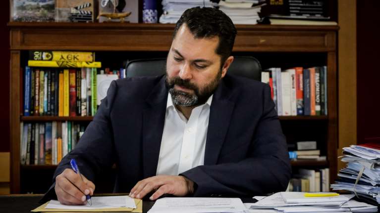 Δίκη για τηλεοπτικές άδειες: Ομόφωνα αθώοι Κρέτσος, γιος Καλογρίτσα και άλλοι πέντε