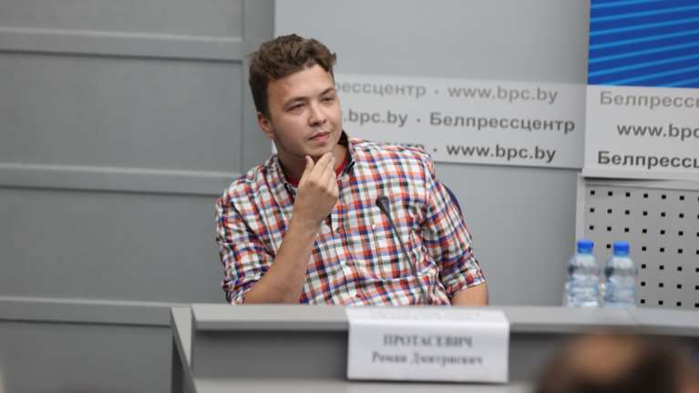 Λευκορωσία: Σε κατ&#39;οίκον περιορισμό ο Προτασέβιτς και η σύντροφός του Σοφία Σαπέγκα