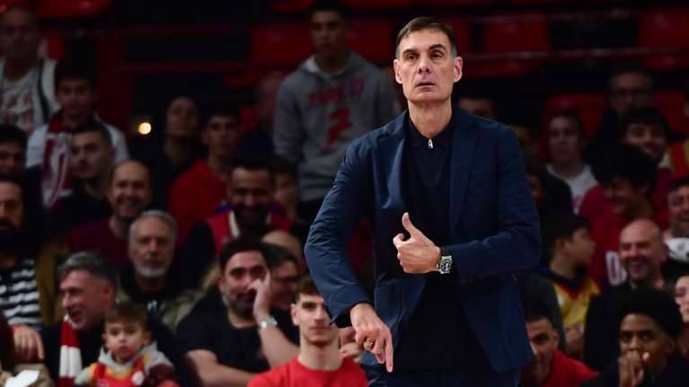 Ξέσπασε ο Μπαρτζώκας: &quot;Όποιος θεωρεί ότι παίζοντας μόνο επίθεση θα πάρει χρόνο, φήμη, λεφτά είναι γελασμένος&quot;- Την πλήρωσε το πινακάκι