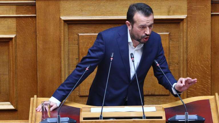 Μήνυμα Παππά σε ΠΑΣΟΚ από τη Βουλή: &#39;Η προοδευτική αλλαγή ή τανγκό με την κυβέρνηση Μητσοτάκη
