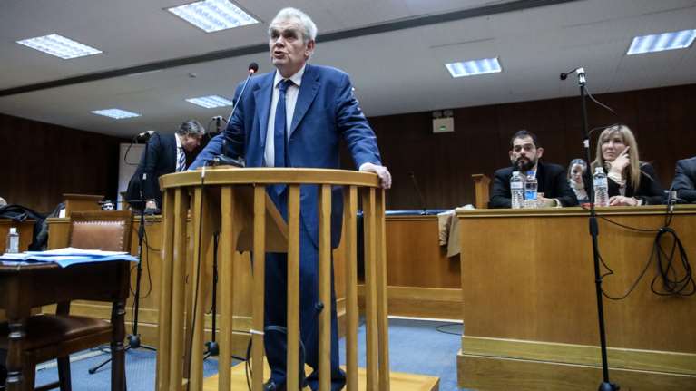 Επιμένει ο Παπαγγελόπουλος στην απολογία του: Η Novartis είναι το μεγαλύτερο σκάνδαλο - Δωροδοκήθηκαν τρεις πολιτικοί