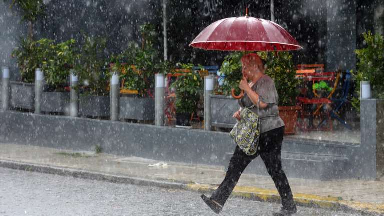 Καιρός: Κακοκαιρία εξπρές με έντονα φαινόμενα - Καταιγίδες και χαλάζι