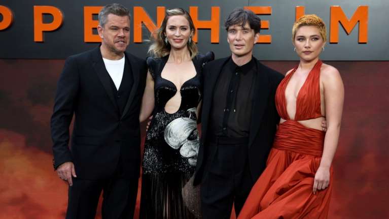 Oppenheimer: Η στιγμή που το καστ της ταινίας αποχωρεί από την πρεμιέρα για να συμμετάσχει στην απεργία των ηθοποιών [βίντεο]