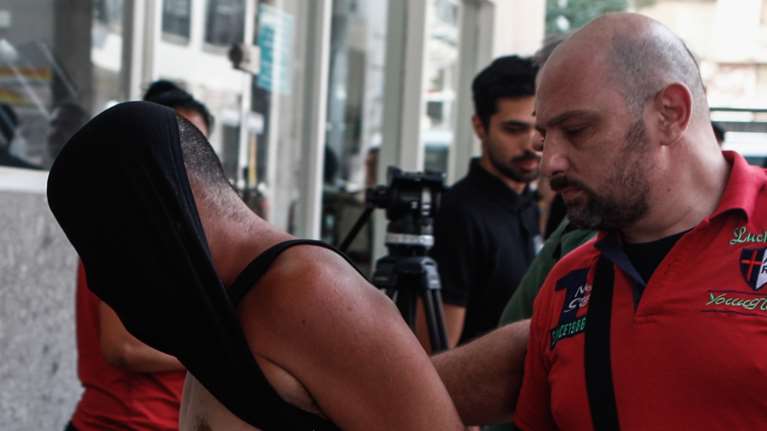 Σαλαμίνα: Προφυλακιστέος ο 35χρονος επίδοξος βιαστής - Θα κάνει μήνυση στον φίλο της 20χρονης [βίντεο]