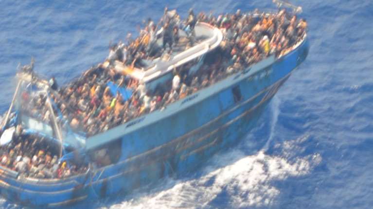 Ναυάγιο στην Πύλο: Νέο βίντεο ντοκουμέντο πριν αναχωρήσει το μοιραίο σκάφος - &quot;Δεν είχαν φάει για 7 ημέρες&quot;