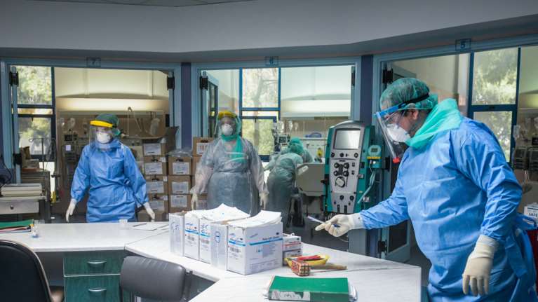 Κορονοϊός: Μαύρο ρεκόρ με 499 διασωληνωμένους - 3.227 νέα κρούσματα και 59 νεκροί σε μία μέρα