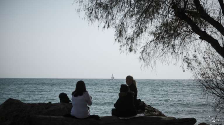 Τρόμος στην Φρεαττύδα: Συνελήφθησαν οι τέσσερις νεαροί που προσπάθησαν να βιάσουν 17χρονη - Την έσωσε 22χρονος