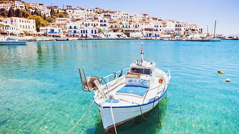 Η Daily Mail ​​​​​​​​εντόπισε το ανέγγιχτο νησί- Βενετσιάνικες πινελιές, διάφανα νερά και υπέροχες γεύσεις