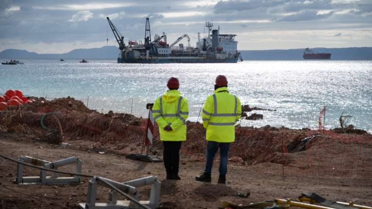 Ηλεκτρική διασύνδεση Ελλάδας - Αιγύπτου: "Διάδρομος" για φθηνή ενέργεια στην Ευρώπη